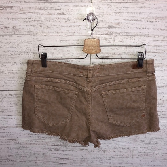 Dittos Brown Leopard shorts | SIZE 29 - Picture 2 of 9